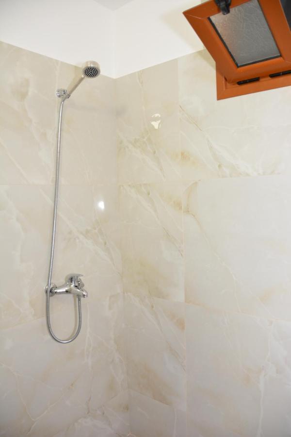 Mico'S Apartments Vlore Exterior photo