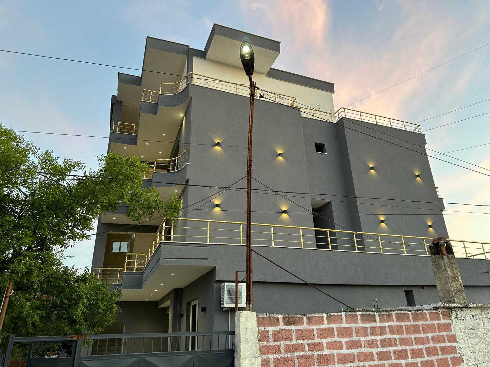 Mico'S Apartments Vlore Exterior photo