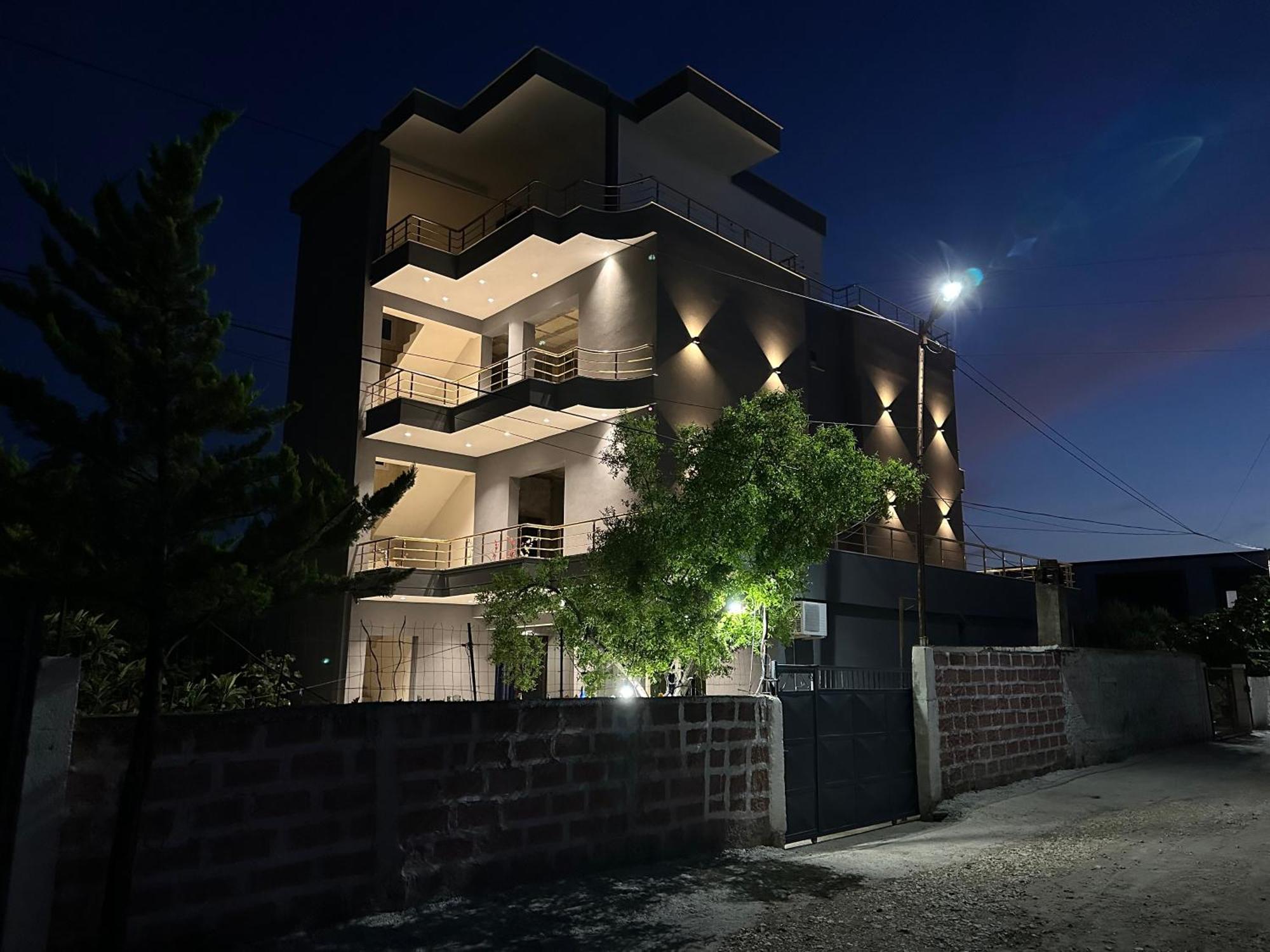 Mico'S Apartments Vlore Exterior photo